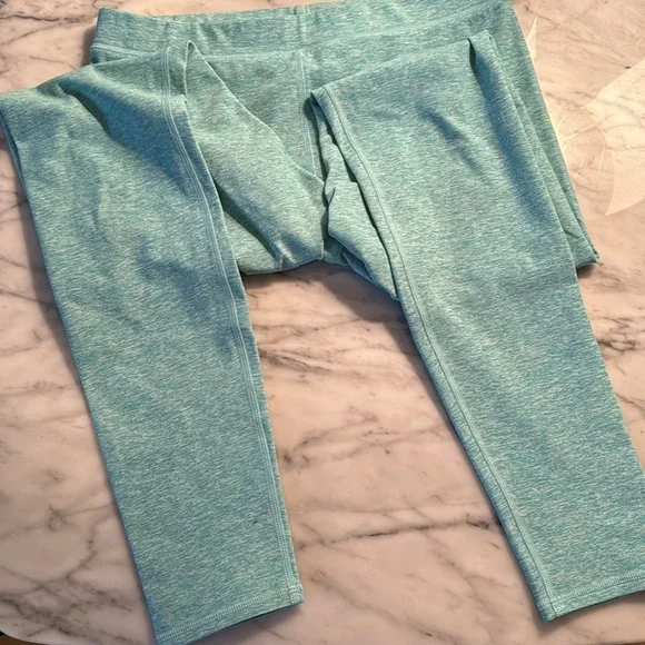 ALO Yoga Alosoft Legging - Picture 8 of 11